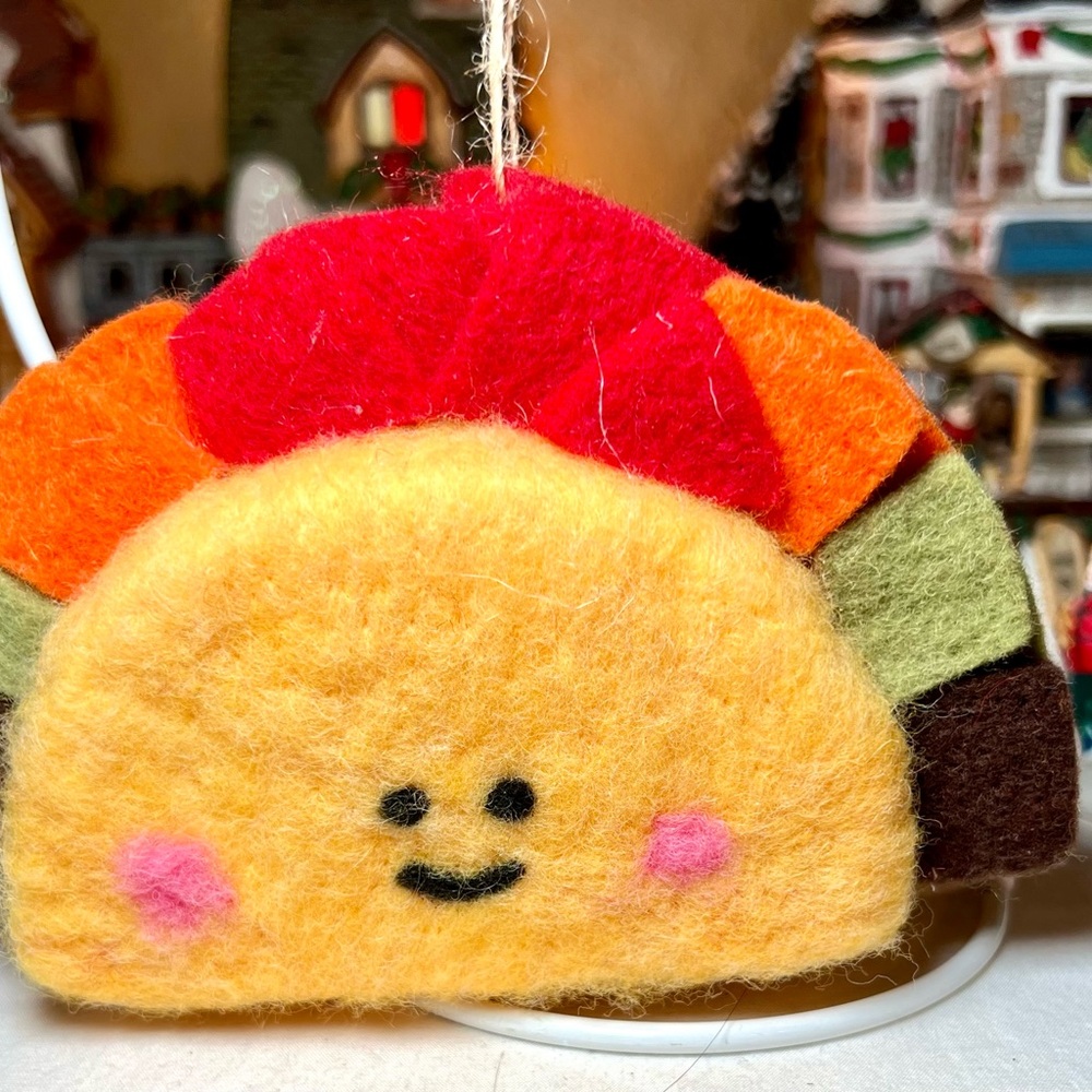 Happy Taco Felt Ornament Fun Novelty Mexican Food Taco Tuesday - Picture 2 of 9